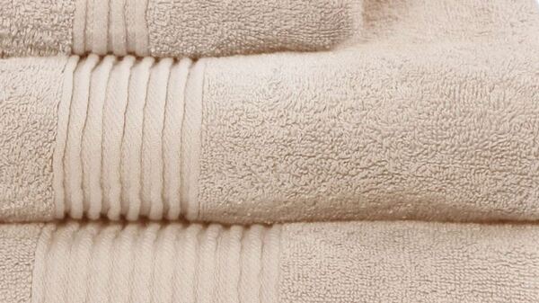 bawełniany ręcznik Basic, kolor beżowy, wym.30x50cm