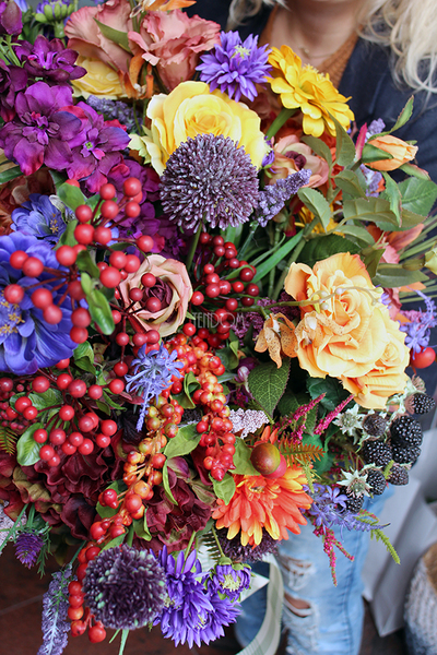 Jesień II kompozycja kwiatowa / bukiet w koszu wym.54x46cm 