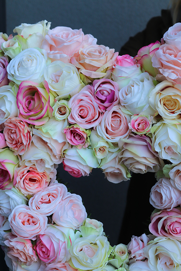 dekoracja / wieniec, Serce z Róż, wym.68x60cm 