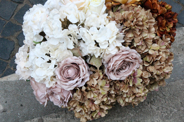 Tradycja kompozycja kwiatowa, wys.54cm