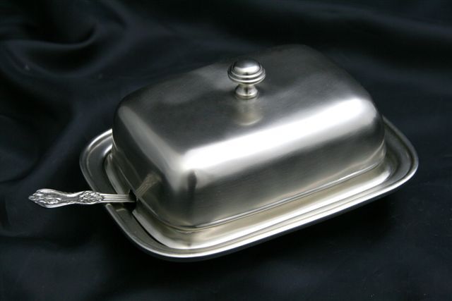 cynowana maselnica z nożykiem Valentina, Urokliwe Święta, wys.12cm 