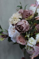 Lilia Exclusive kompozycja kwiatowa / bukiet, wys.56x60x40cm