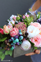 Alana Deluxia, kompozycja kwiatowa w lustrzanej donicy, wym.20x42cm 