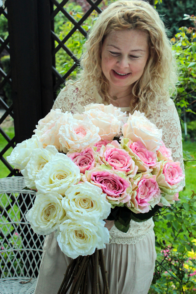 bukiet 10 szt. jasnoróżowych róż Premium, wys.70cm