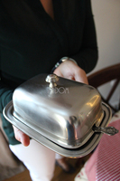 cynowana maselnica z nożykiem Valentina, Urokliwe Święta, wys.12cm 