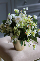 bogata kompozycja kwiatowa Norwegia, wys.33cm