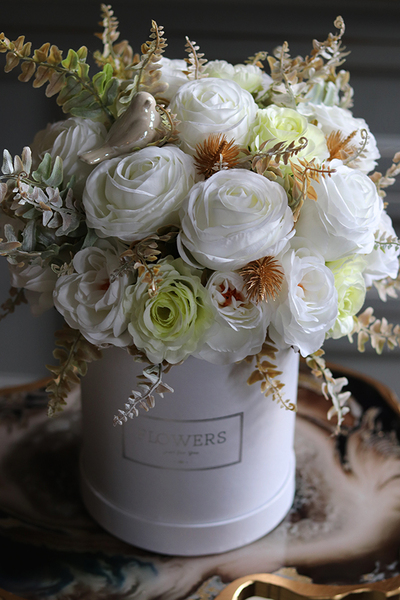 Cellasa, biały flowerbox z różami, wys.38cm