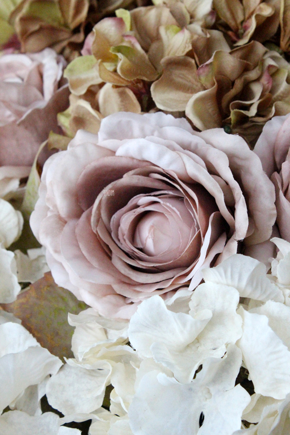 Tradycja kompozycja kwiatowa, wys.54cm