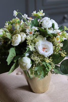 bogata kompozycja kwiatowa Norwegia, wys.33cm