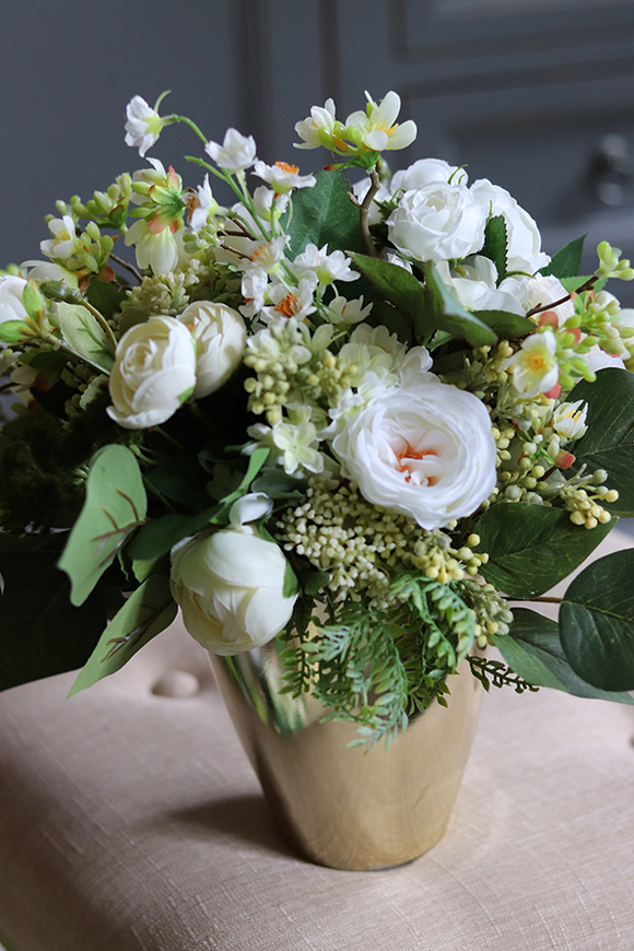 bogata kompozycja kwiatowa Norwegia, wys.33cm