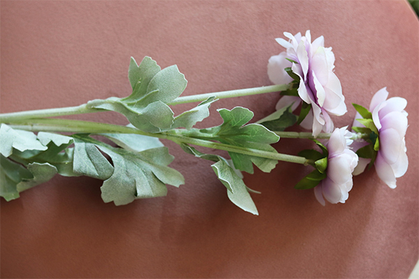 Jaskier, sztuczne kwiaty na gałązce, fioletowy, dł.50cm