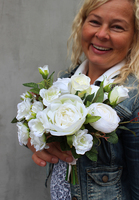 Biellenda, bukiet białych róż do wazonu, wym.20x22cm