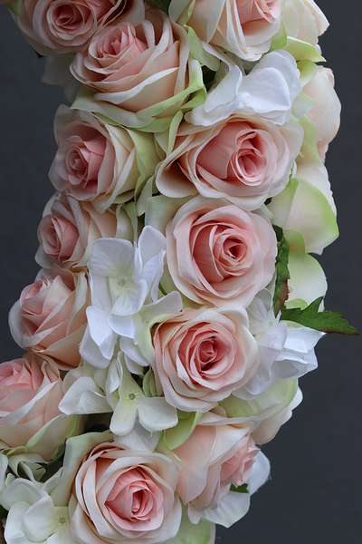 dekoracja / pogrzebowy wieniec z róż, Serce, wym.69x40cm