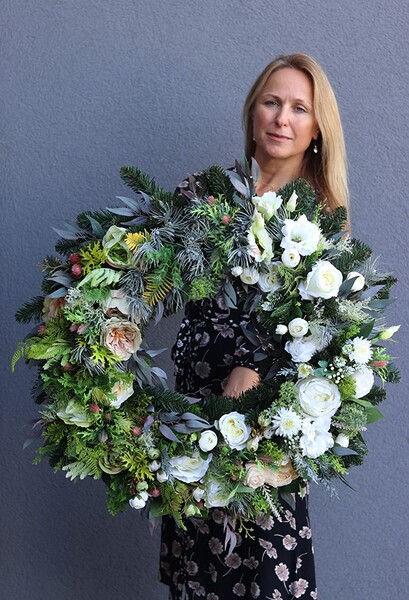 duży wieniec nagrobny, Regulario, śr.66cm 