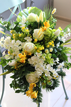 Dekana, wiosenna kompozycja nagrobna, dł.74cm