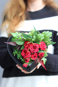 kompozycja nagrobna w kształcie serca, Miłość, wym.16x20cm