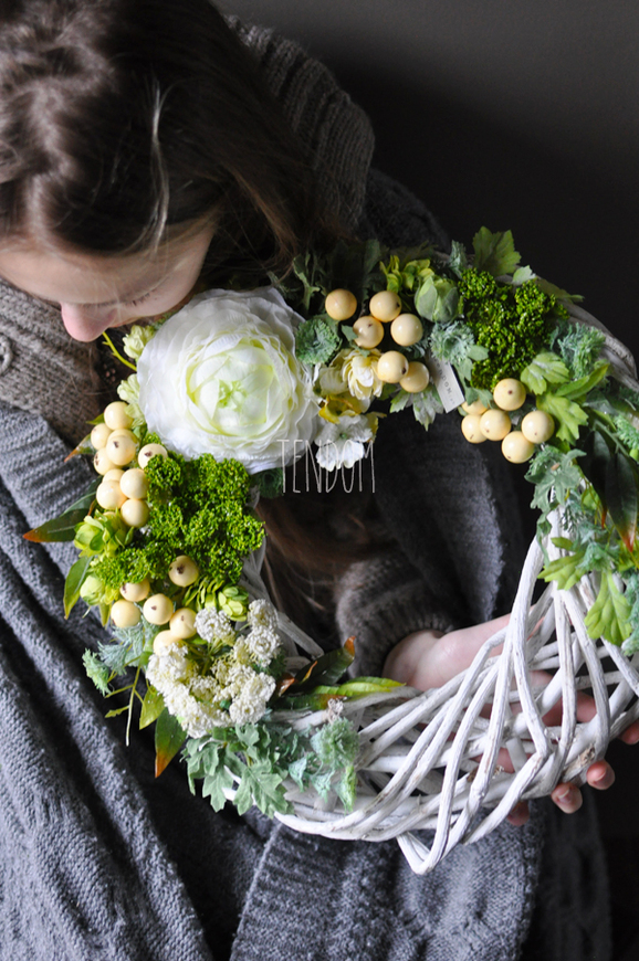 Pani Wiosna wianek na drzwi, śr.38cm  