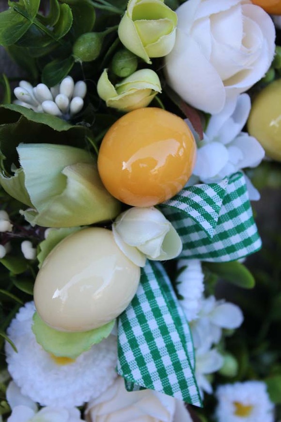 Stokrotki wielkanocny wianek na drzwi / stroik na stół, śr.30cm 