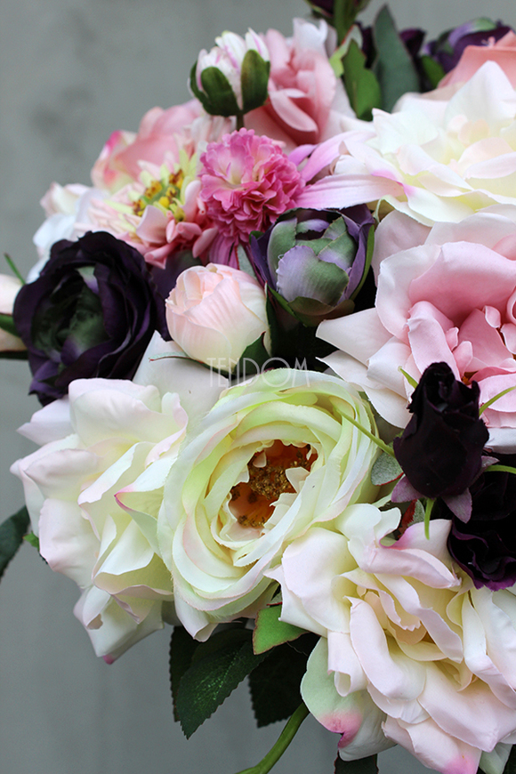 Cambretta Exclusive kompozycja kwiatowa / bukiet wys.20cm, szer.35cm