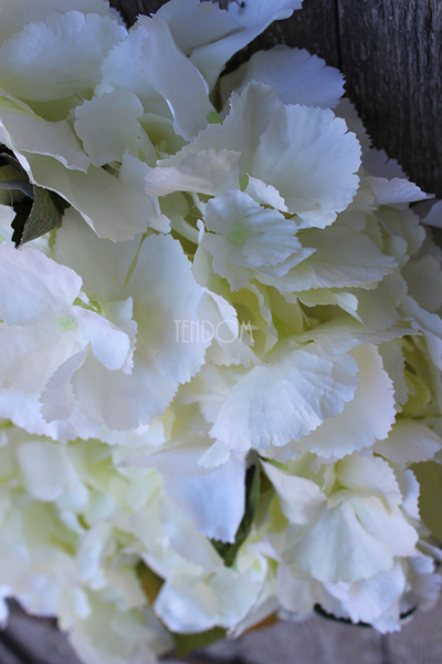 Biała Hortensja mięsista, wianek na drzwi, śr.35cm  