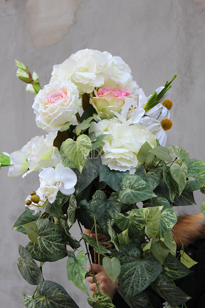 bukiet / dekoracja nagrobna do wazonu White, wys.75cm