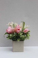 elegancka kompozycja kwiatowa, Wiosna na Różowo, wys.28cm