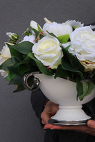 Legenda, kompozycja kwiatowa / bukiet, wym. 26x34x40cm