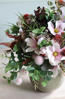 Adelita Borgio, efektowna kompozycja kwiatowa w wazonie, wys.50cm