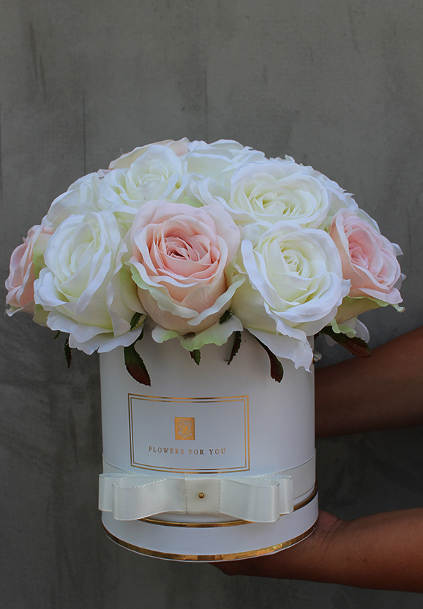 Roxy, ekskluzywny flowerbox, kompozycja kwiatowa, wys.28cm