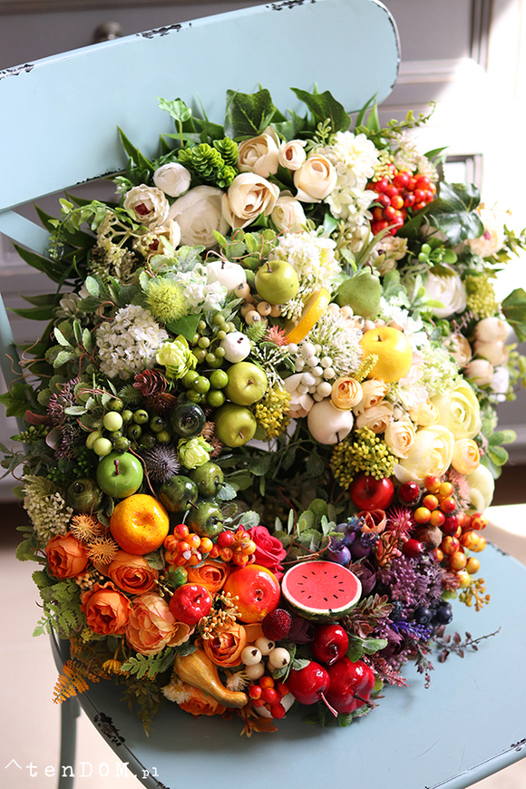 dekoracyjny wianek z owocami, Tęczowe Montello, śr.40cm  