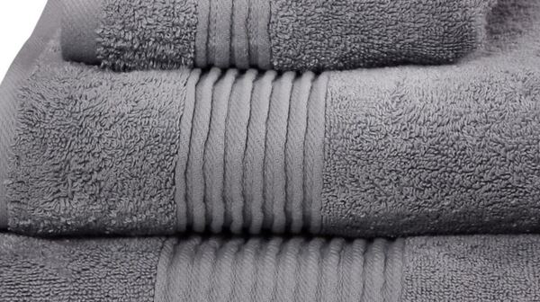 bawełniany ręcznik Basic, kolor ciemny szary, wym.30x50cm