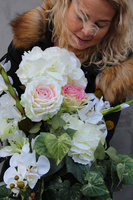 bukiet / dekoracja nagrobna do wazonu White, wys.75cm