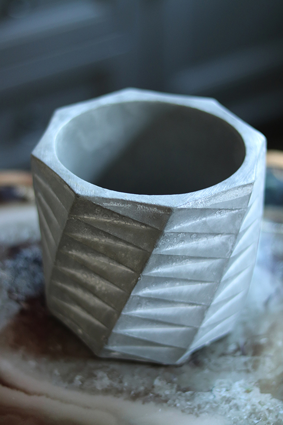 Alvaro, ceramiczna nieszkliwiona osłonka / donica , wym.12.5x14cm