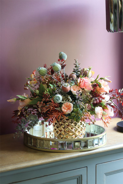 barwna kompozycja w złotej donicy, Galicja, wym. 42x62cm 