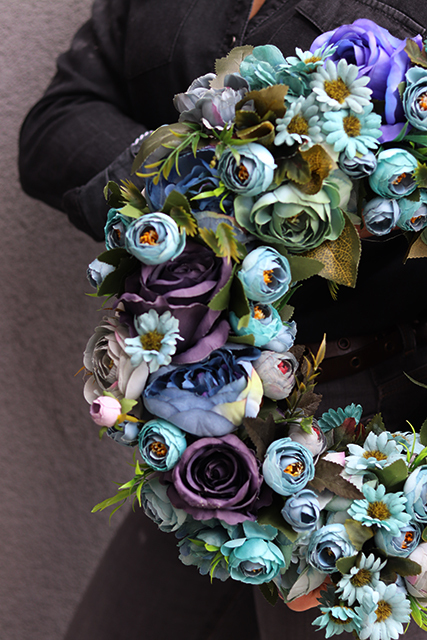 Caryca Katarzyna Blue, efektowny wianek na drzwi, śr.45cm  