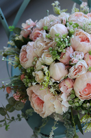 bardzo elegancka kompozycja kwiatowa, Czarowna Eligia, wys.28cm