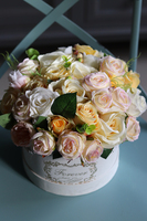 Feliosa, flowerbox z różami w radosnych kolorach, wys.25cm 