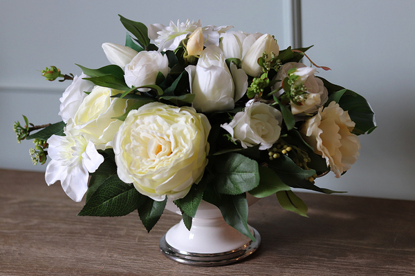 Legenda, kompozycja kwiatowa / bukiet, wym. 26x34x40cm