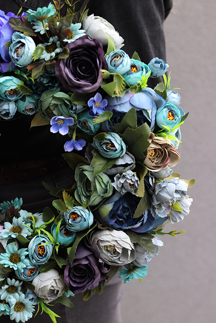 Caryca Katarzyna Blue, efektowny wianek na drzwi, śr.45cm  