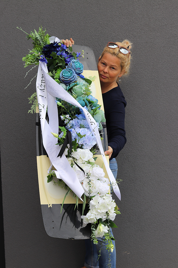 biało - niebieska kwiatowa girlanda Morska Fala, dł.150cm