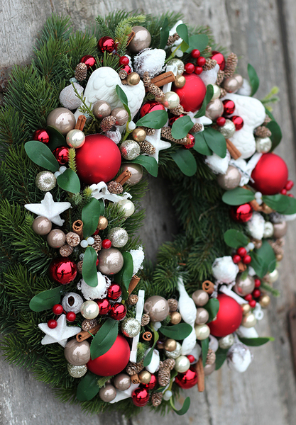 Domini, bożonarodzeniowy wianek z anielskimi skrzydłami, śr.45cm