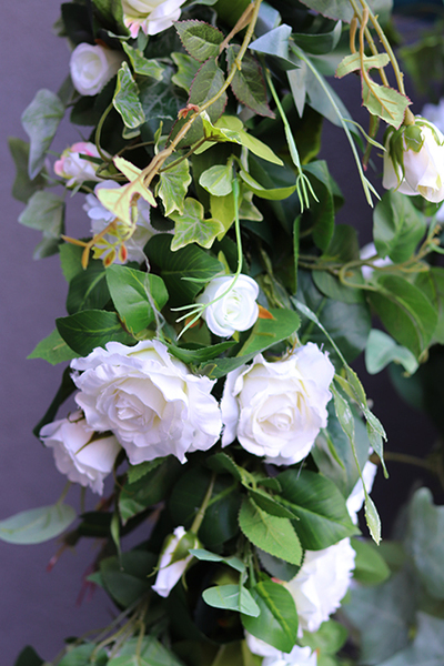 Agnes, elegancka girlanda z białymi kwiatami, dł.3m   