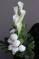 Bliskość, bukiet nagrobny z kallą i różami, wys.78cm