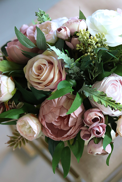 Vera Big, wytworna kompozycja w kremowej misie, wys.30cm