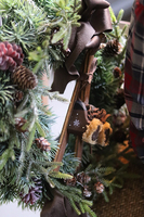 dekoracja zimowa / wianek Narciarski Szyk Leona, śr.32cm