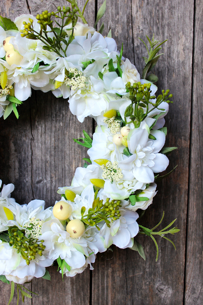 wianek dekoracyjny Komunijny Biel, śr.28cm