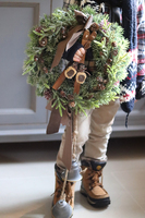 dekoracja zimowa / wianek Narciarski Szyk Leona, śr.32cm