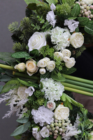 duży wieniec nagrobny z kallami, Memoriana, śr.68cm 