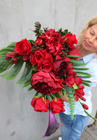 bukiet / dekoracja nagrobna Ekskluzywna Czerwień, dł.65cm