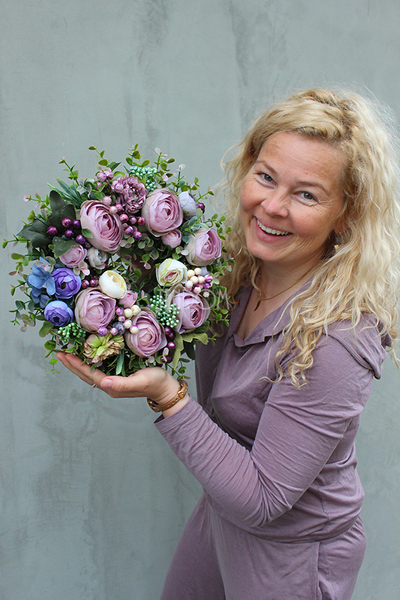 bardzo ładny wianek Relia 2, śr.27cm 